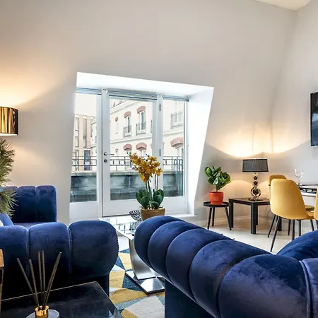 Pass The Keys Luxury Living Cathedral Quarter Cafes Bars Apartment Belfast Exterior photo