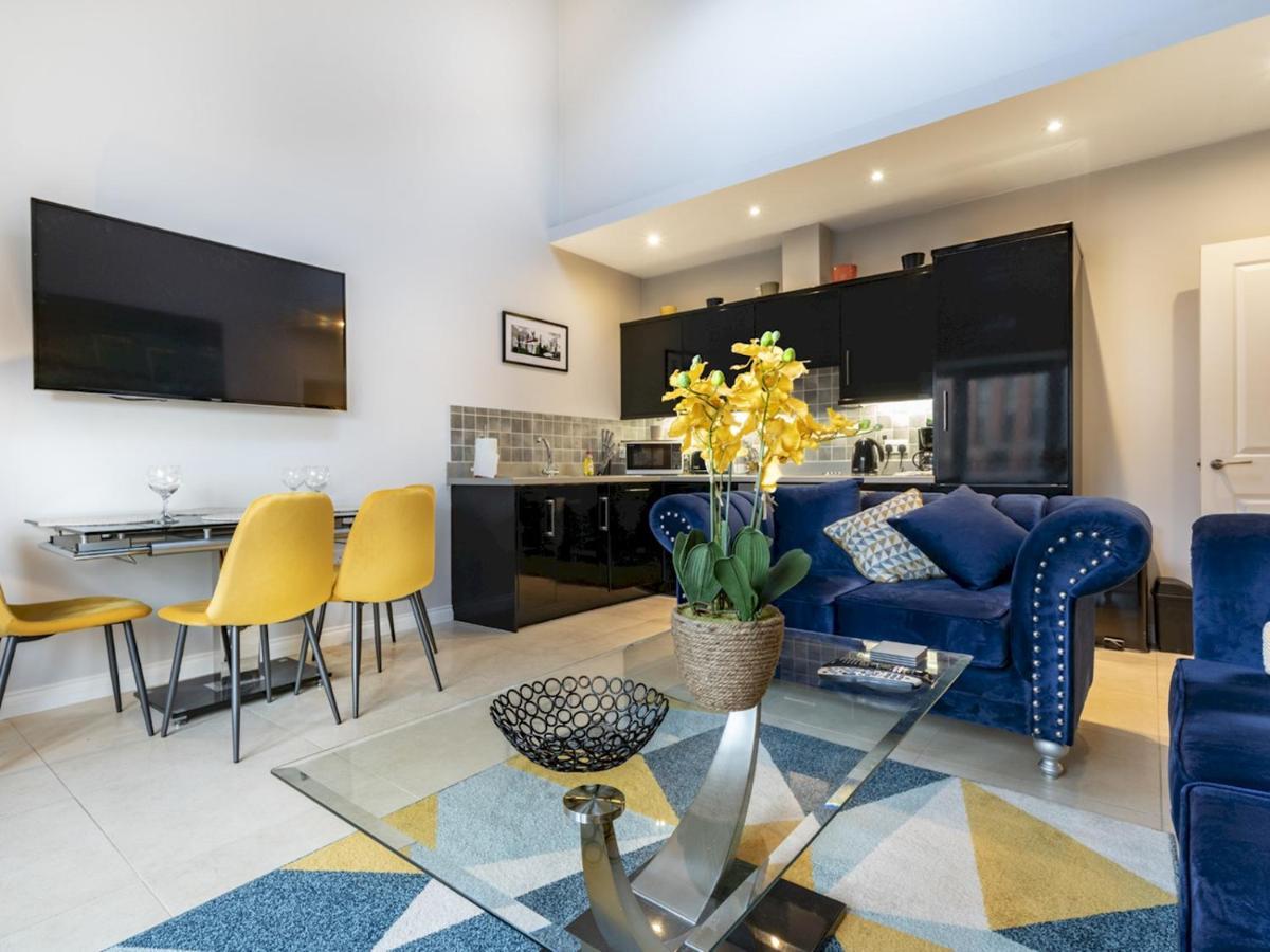 Pass The Keys Luxury Living Cathedral Quarter Cafes Bars Apartment *